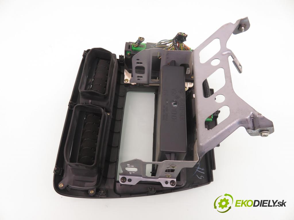 HONDA CIVIC VII Hatchback (EU, EP, EV) HB 2001 81,00 1.6 i - D16V1 1590,00 Panel topení KLIMATIZACE: 77251S6DG210M