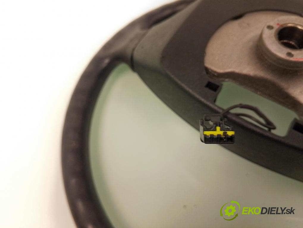 HYUNDAI TUCSON (JM) SUV 2005 100,00 2.0 CRDi 2WD 136 - D4EA-F 1991,00 Volant  (Volanty)