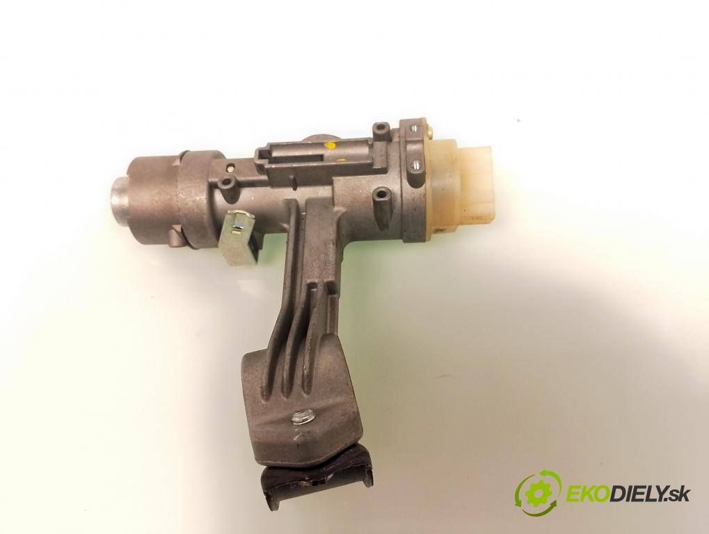 HYUNDAI TUCSON (JM) SUV 2005 100,00 2.0 CRDi 2WD 136 - D4EA-F 1991,00 spinačka  (Spínacie skrinky a kľúče)