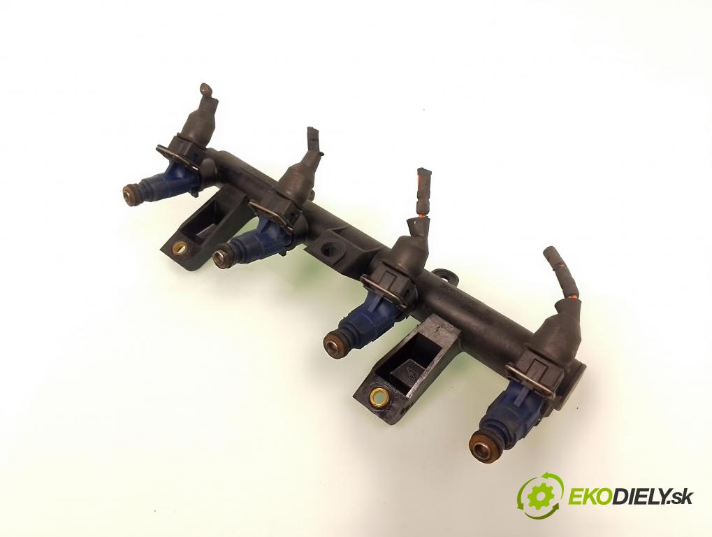 PEUGEOT 206 liftback (2A/C) HB 2003 55,00 1.4 75 - KFW 1360,00 Lišta vstrekovacia 9625194080 ; 0280155794 (Vstrekovacie lišty)