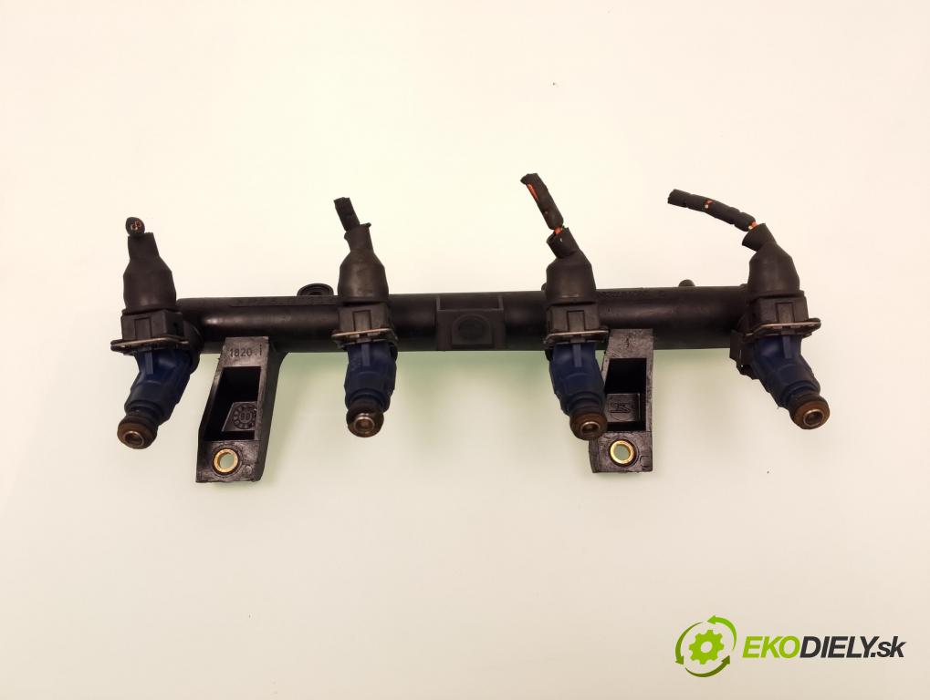 PEUGEOT 206 liftback (2A/C) HB 2003 55,00 1.4 75 - KFW 1360,00 Lišta vstrekovacia 9625194080 ; 0280155794 (Vstrekovacie lišty)