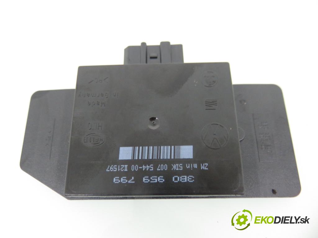 VW PASSAT B5 (3B2) SEDAN 1997 66,00 1.9 TDI - AHH 1896,00 MODUL komfortu 3B0959799 ; 3B0959507 ; 73190400