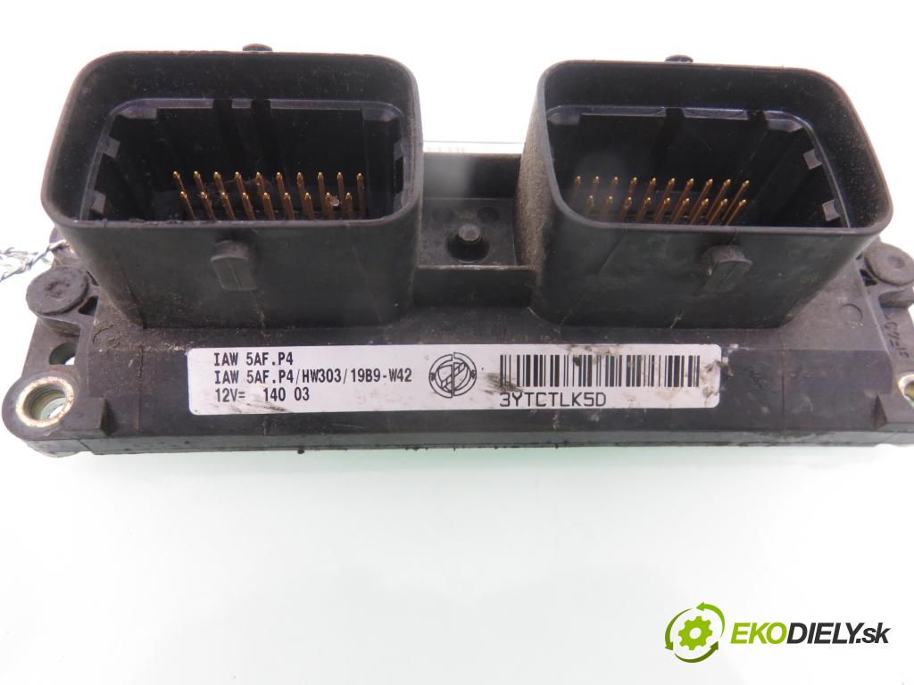 FIAT PUNTO (188_) HB 2003 44,00 1.2 Bifuel - 188 A4.000 1242,00 řídící jednotka motora IAW5AFP4 ; 6160106900 ; 55187378