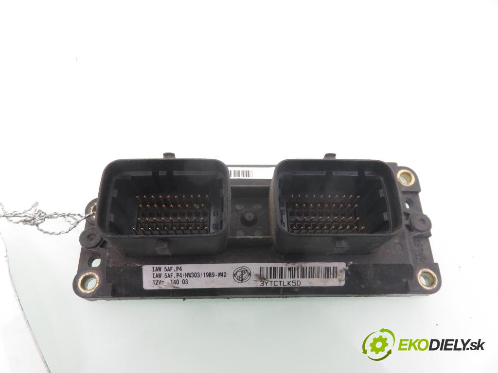 FIAT PUNTO (188_) HB 2003 44,00 1.2 Bifuel - 188 A4.000 1242,00 řídící jednotka motora IAW5AFP4 ; 6160106900 ; 55187378