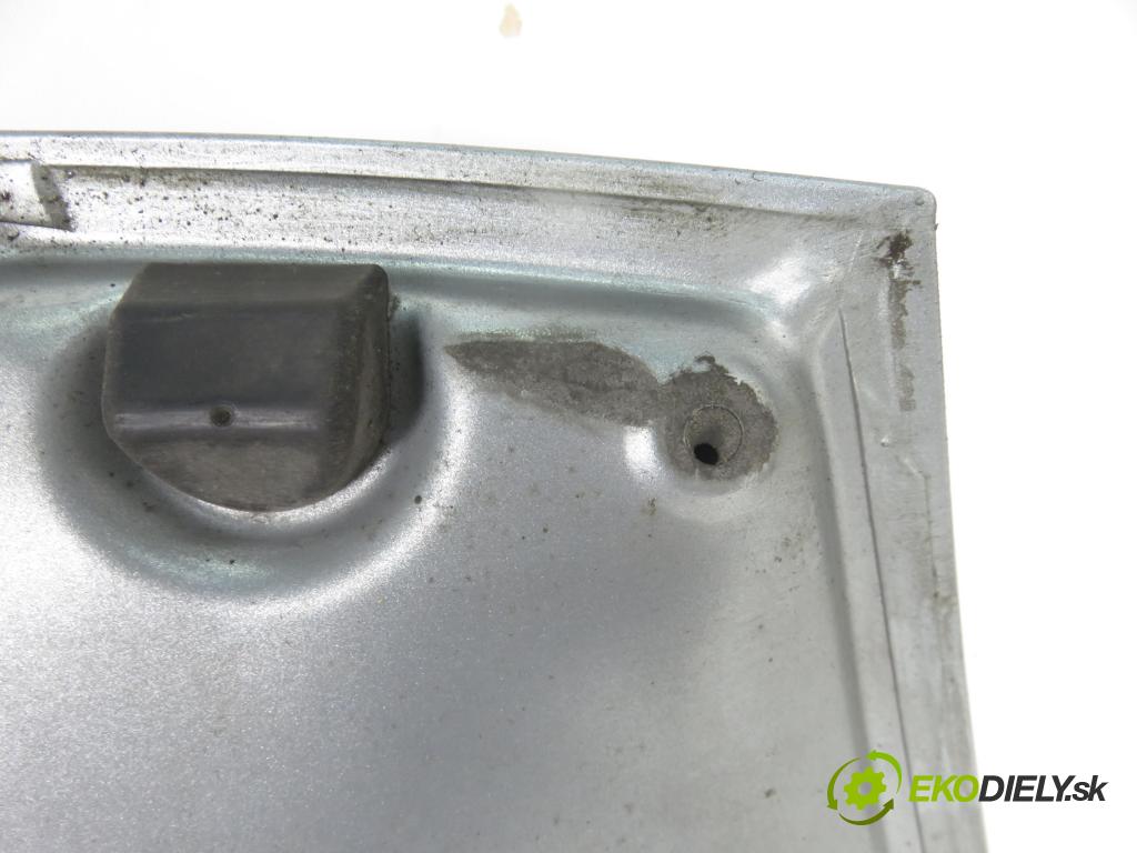 TOYOTA YARIS (_P9_) HB 2006 51,00 1.0 VVT-i (KSP90_) - 1KR-FE 998,00 kapota 1F8 (Kapoty)