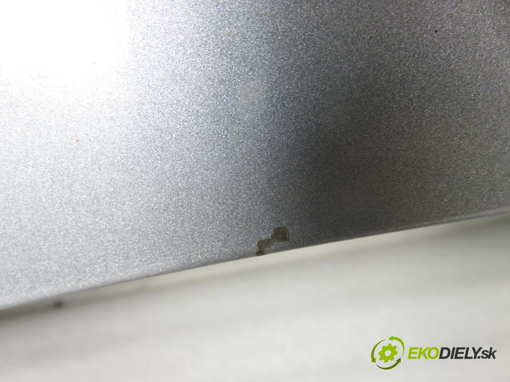 TOYOTA YARIS (_P9_) HB 2006 51,00 1.0 VVT-i (KSP90_) - 1KR-FE 998,00 kapota 1F8 (Kapoty)