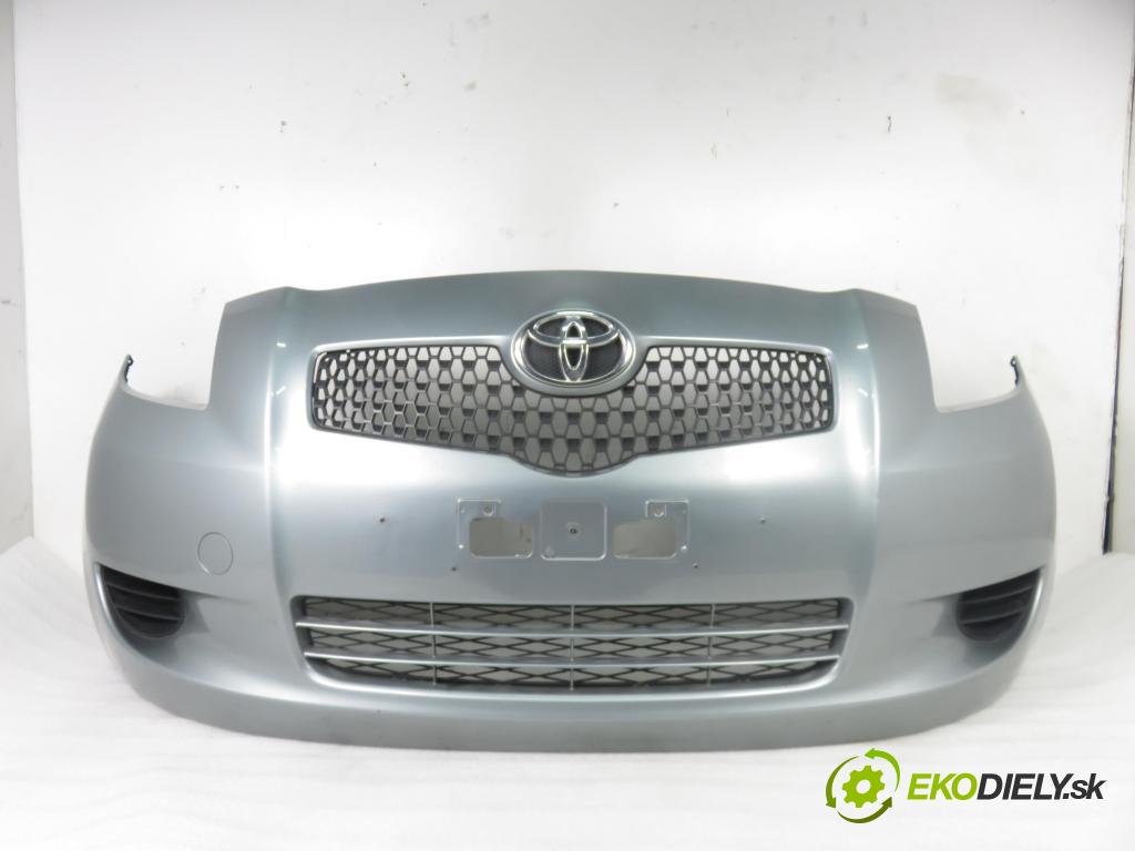 TOYOTA YARIS (_P9_) HB 2006 51,00 1.0 VVT-i (KSP90_) - 1KR-FE 998,00 nárazník přední část 1F8