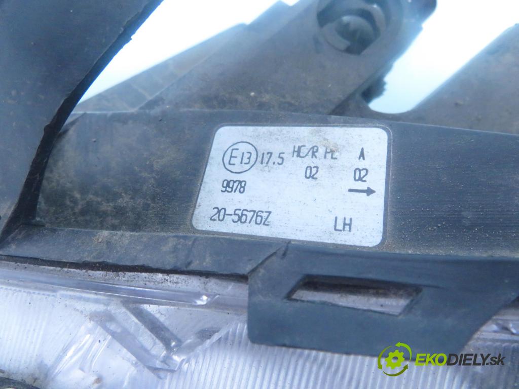 FORD FOCUS sedan (DFW) SEDAN 2002 74,00 1.6 16V - FYDB 1596,00 Svetlo LP 205676B