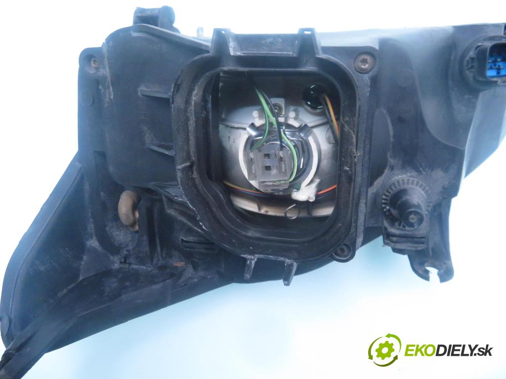 FORD FOCUS (DAW, DBW) HB 2000 66,00 1.8 TDDi 90 - C9DA 1753,00 Svetlo PP 1M5113005