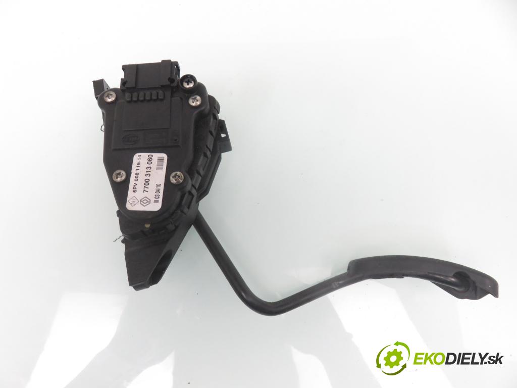 OPEL VIVARO A Skrzynia (X83) CHLODNIA 2006 66,00 2.0 CDTI 90 - M9R 782 1995,00 Potenciometer plynu 6PV00811914 ; 7700313060 (Pedále)