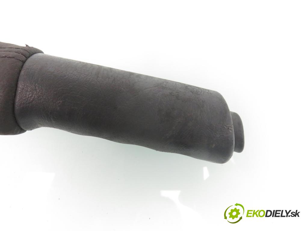 OPEL VIVARO A Skrzynia (X83) CHLODNIA 2006 66,00 2.0 CDTI 90 - M9R 782 1995,00 PÁKA: brzdy MANUÁLNY: 8200415115 ; 93854507