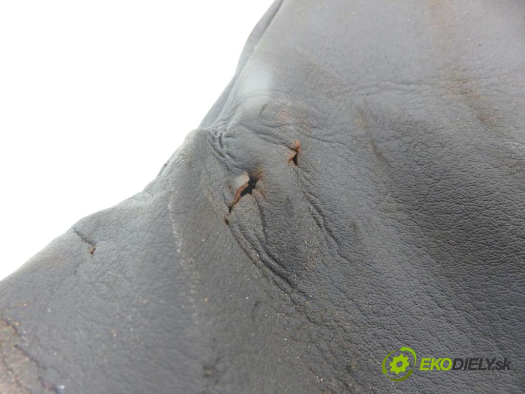 OPEL VIVARO A Skrzynia (X83) CHLODNIA 2006 66,00 2.0 CDTI 90 - M9R 782 1995,00 PÁKA: brzdy MANUÁLNY: 8200415115 ; 93854507