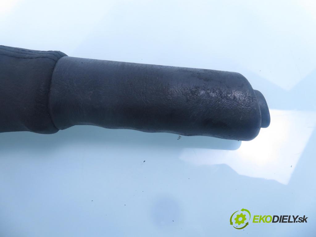 OPEL VIVARO A Skrzynia (X83) CHLODNIA 2006 66,00 2.0 CDTI 90 - M9R 782 1995,00 PÁKA: brzdy MANUÁLNY: 8200415115 ; 93854507