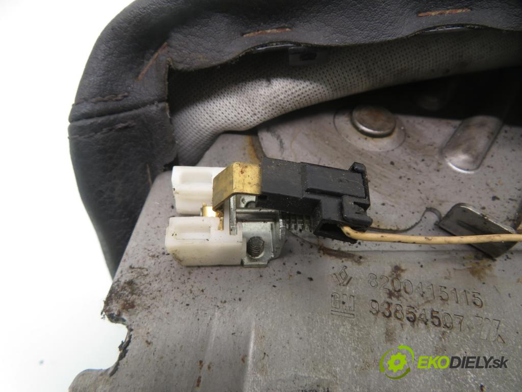 OPEL VIVARO A Skrzynia (X83) CHLODNIA 2006 66,00 2.0 CDTI 90 - M9R 782 1995,00 PÁKA: brzdy MANUÁLNY: 8200415115 ; 93854507