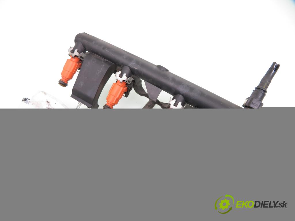 PEUGEOT 307 (3A/C) HB 2003 80,00 1.6 16V - NFU (TU5JP4) 1587,00 Lišta vstrekovacia 0280156034 ; 9636520780 (Vstrekovacie lišty)