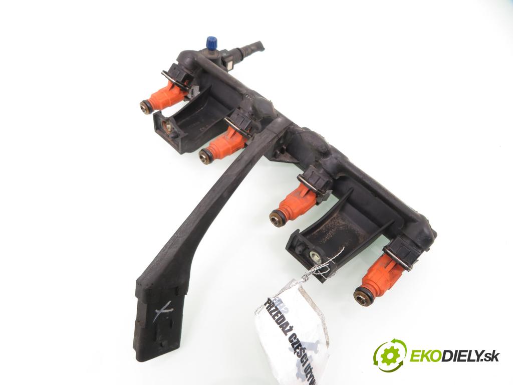 PEUGEOT 307 (3A/C) HB 2003 80,00 1.6 16V - NFU (TU5JP4) 1587,00 Lišta vstrekovacia 0280156034 ; 9636520780 (Vstrekovacie lišty)