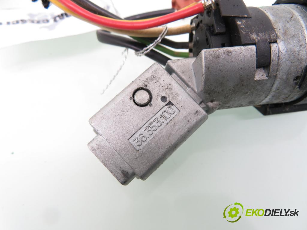 PEUGEOT 307 (3A/C) HB 2003 80,00 1.6 16V - NFU (TU5JP4) 1587,00 spinačka 36353100 (Spínacie skrinky a kľúče)