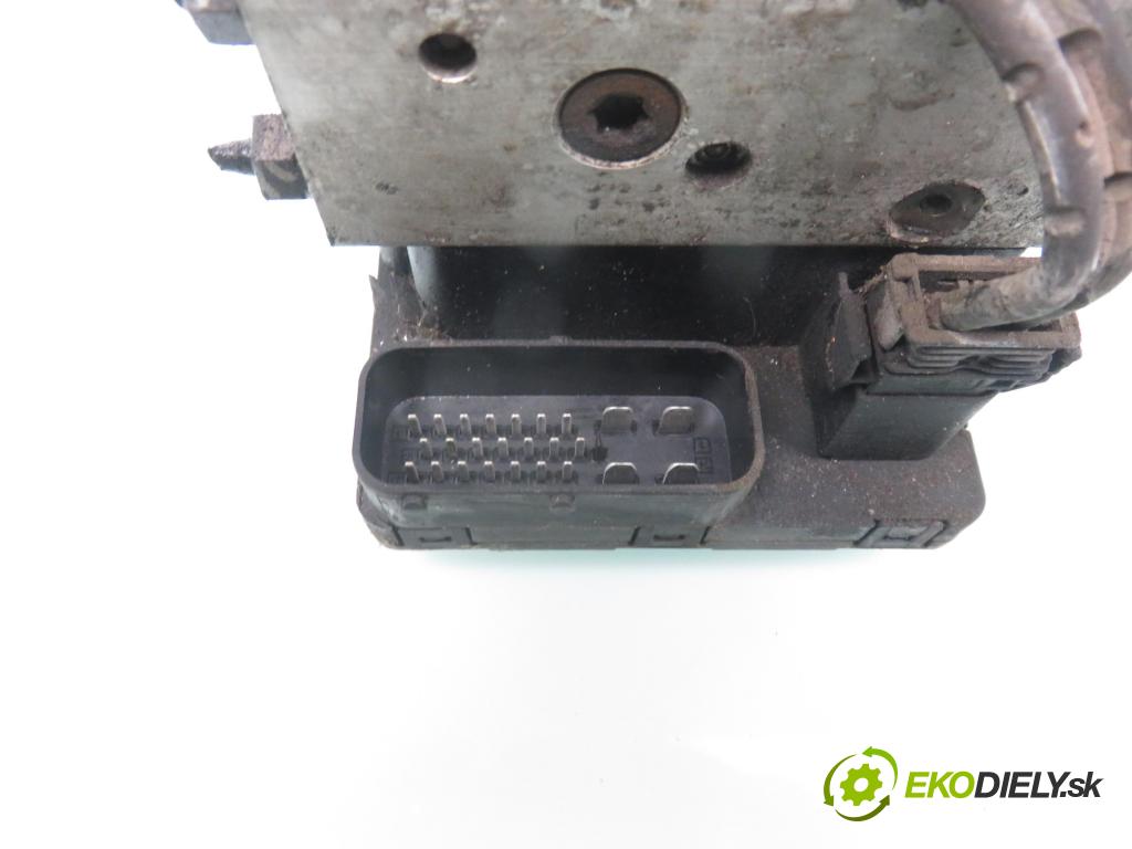 SKODA OCTAVIA I (1U2) SEDAN 1998 74,00 1.6 - AEH 1595,00 Pumpa ABS 1J0614217C ; 10020401434 ; 1J0907379H (Pumpy ABS)