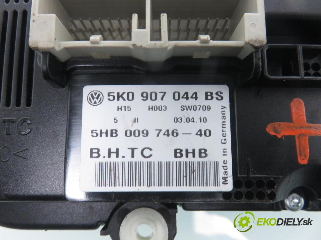 VW JETTA IV (162, 163, AV3, AV2) SEDAN 2011 77,00 1.6 TDI - CAYC 1598,00 Panel kúrenia KLIMATRONIK 5K0907044BS ; 5HB00974640