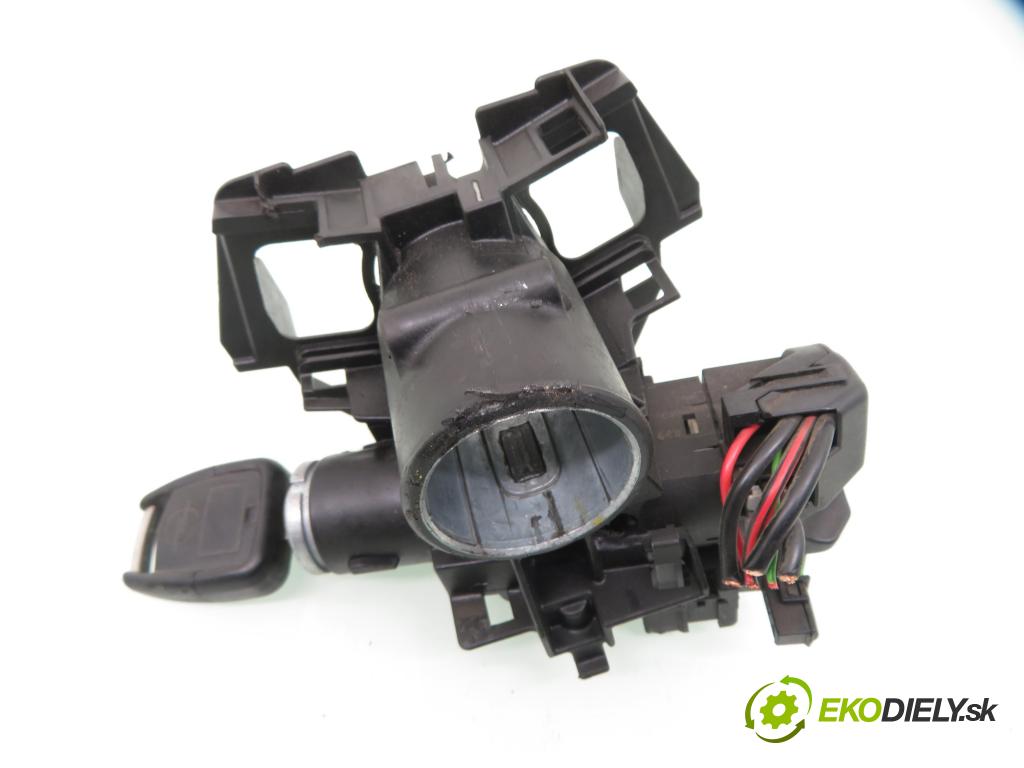 OPEL ZAFIRA A Nadwozie Wielkopojemne (MPV) (T98)  MINIVAN 2000 60,00 2.0 DI - X 20 DTL 1995,00 spinačka 90589313 ; 90589389 (Spínacie skrinky a kľúče)