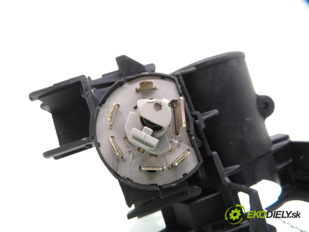 OPEL ASTRA G liftback (T98) HB 1999 60,00 2.0 DI - X 20 DTL 1995,00 spinačka 90589313 ; 90589389 (Spínacie skrinky a kľúče)