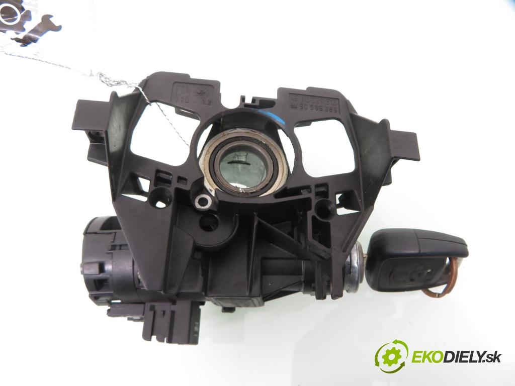 OPEL ASTRA G liftback (T98) HB 1999 60,00 2.0 DI - X 20 DTL 1995,00 spinačka 90589313 ; 90589389 (Spínacie skrinky a kľúče)