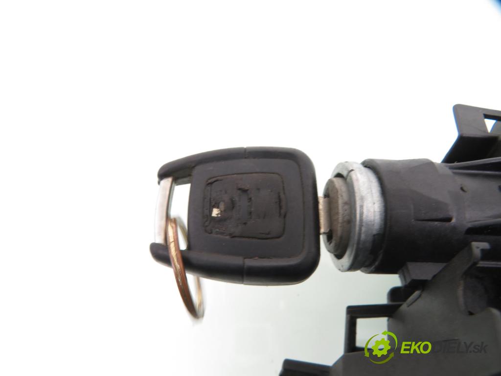 OPEL ASTRA G liftback (T98) HB 1999 60,00 2.0 DI - X 20 DTL 1995,00 spinačka 90589313 ; 90589389 (Spínacie skrinky a kľúče)