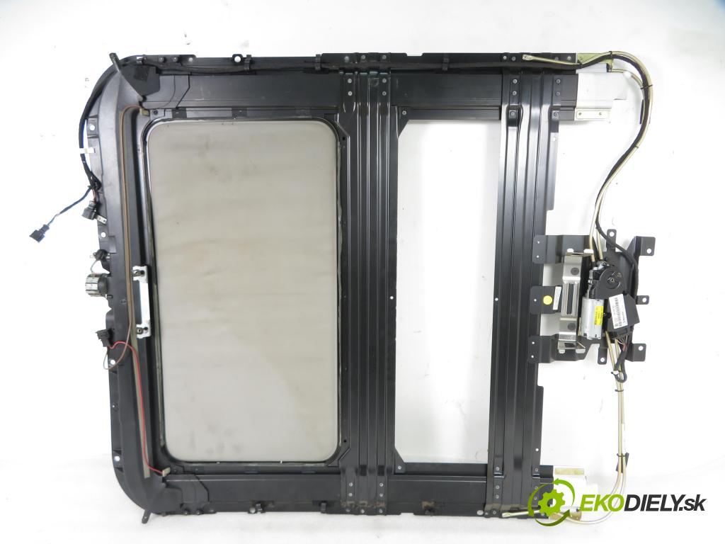 AUDI A8 D3 (4E2, 4E8) SEDAN 2003 202,00 4.0 TDI quattro - ASE 3936,00 střešní okno 4E0877041D ; 404424 ; 4E0959591 (Okna karoserie)