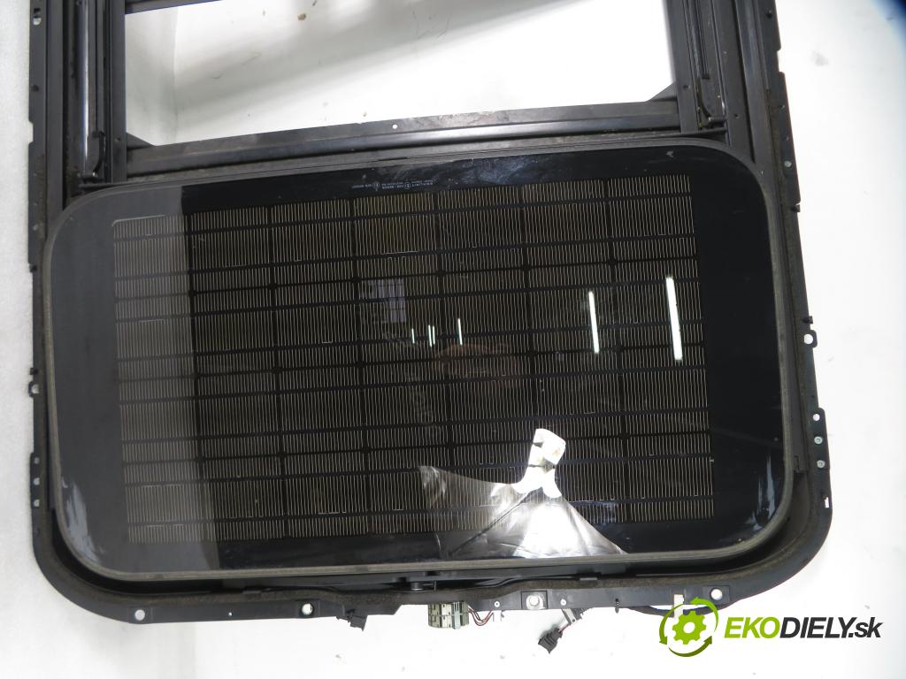 AUDI A8 D3 (4E2, 4E8) SEDAN 2003 202,00 4.0 TDI quattro - ASE 3936,00 střešní okno 4E0877041D ; 404424 ; 4E0959591 (Okna karoserie)