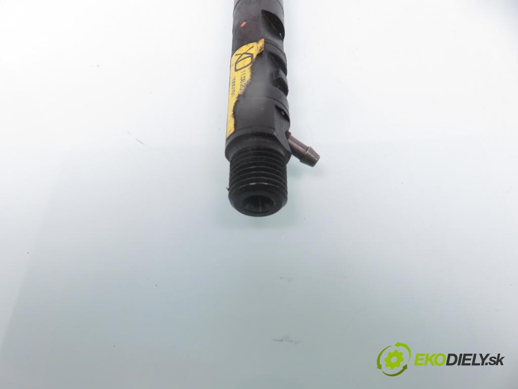 FORD FOCUS Turnier (DNW) KOMBI 2000 74,00 1.8 TDCi - FFDA 1753,00 vstrekovač EJBR02201Z ; 2T1Q9F593AA (Vstrekovače)