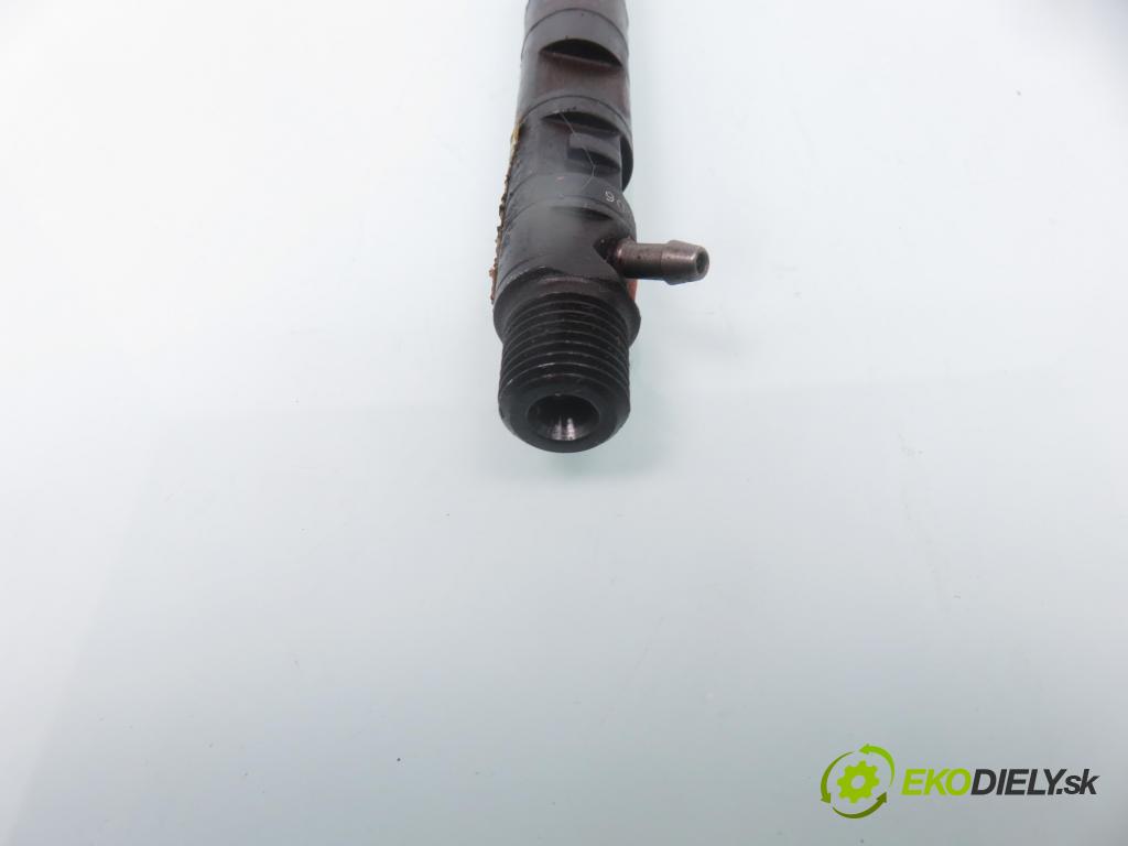 FORD FOCUS Turnier (DNW) KOMBI 2000 74,00 1.8 TDCi - FFDA 1753,00 vstrekovač EJBR02201Z ; 2T1Q9F593AA (Vstrekovače)