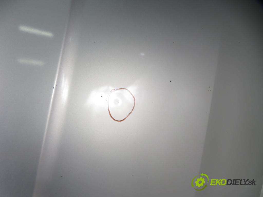 SKODA SUPERB I (3U4) SEDAN 2002 74,00 1.9 TDI - AVB 1896,00 kapota 9102 (Kapoty)