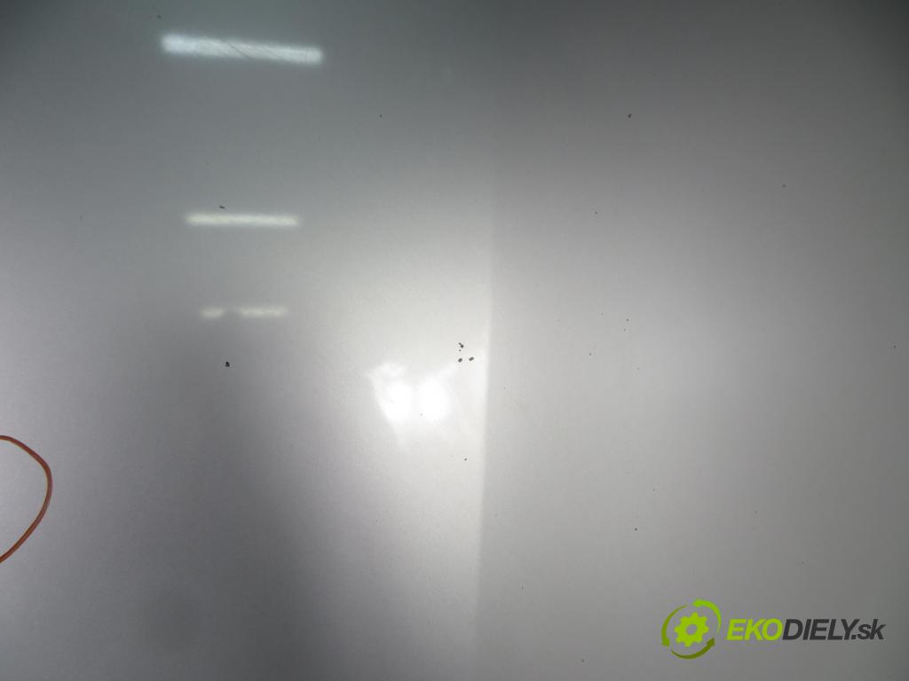 SKODA SUPERB I (3U4) SEDAN 2002 74,00 1.9 TDI - AVB 1896,00 kapota 9102 (Kapoty)