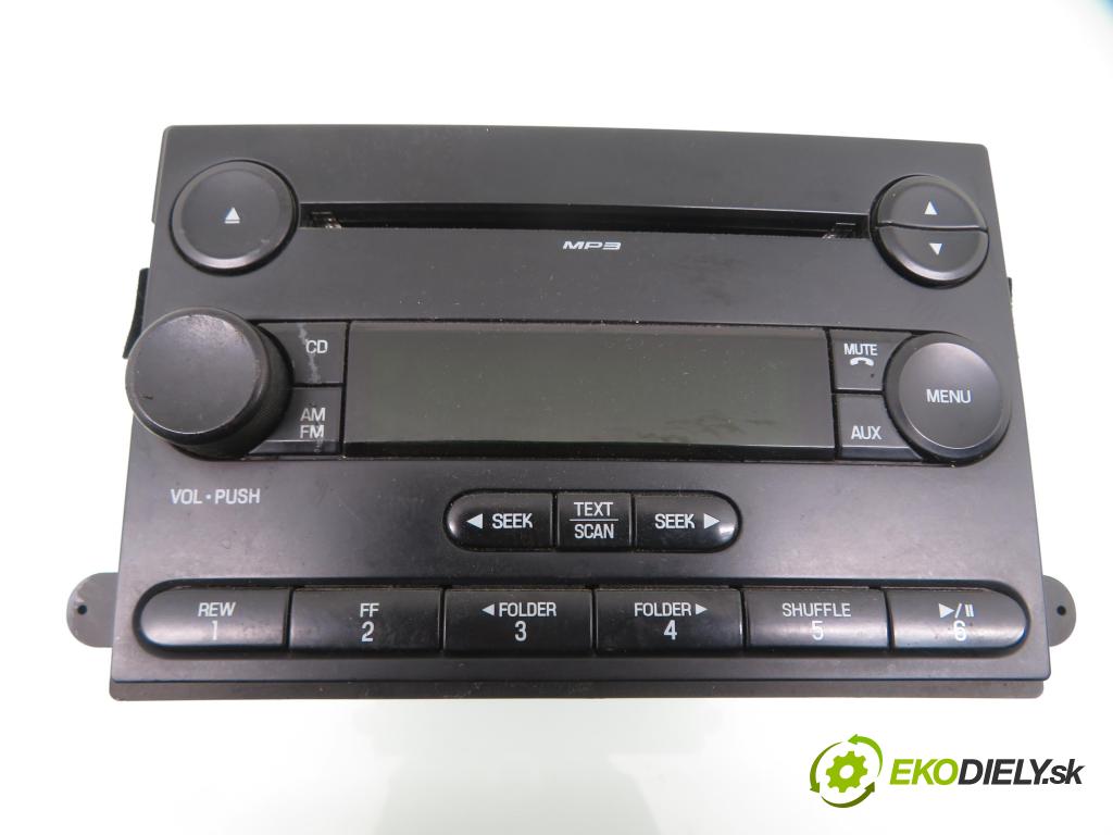FORD FOCUS sedan (DFW) SEDAN 2004 96,00 2.0 16V - EDDF 1988,00 RADIO CD 7S4T18C869AB ; 28090483
