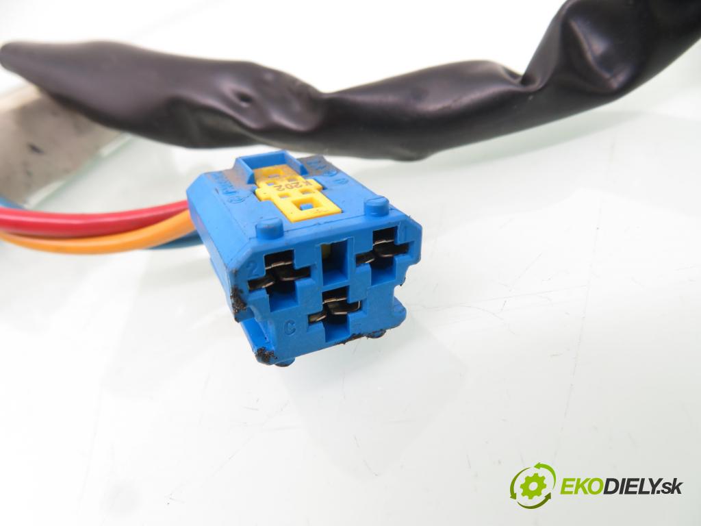 CITROEN XSARA PICASSO (N68) MINIVAN 2003 85,00 1.8 16V - 6FZ (EW7J4) 1749,00 spinačka N0501539 (Spínacie skrinky a kľúče)