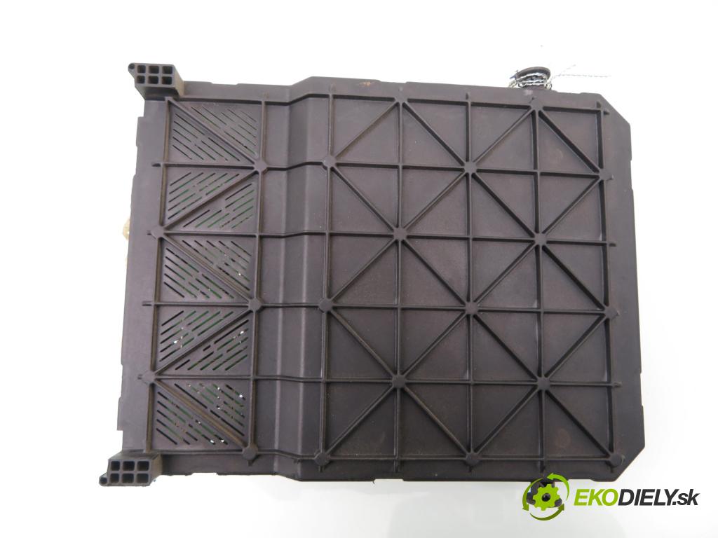 CITROEN XSARA PICASSO (N68) MINIVAN 2003 85,00 1.8 16V - 6FZ (EW7J4) 1749,00 MODUL BSI S118085320A ; 9649627780