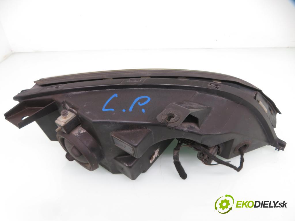 FORD FOCUS sedan (DFW) SEDAN 2004 96,00 2.0 16V - EDDF 1988,00 Svetlo LP 7S4313006A ; 7S4X13A045A