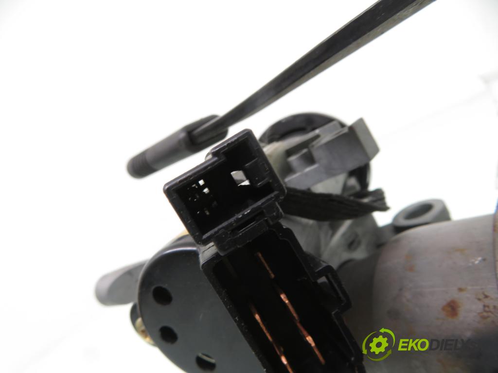 VOLVO S40 I (VS) SEDAN 1999 80,00 1.6 - B 4164 S2 1587,00 spinačka (Spínacie skrinky a kľúče)