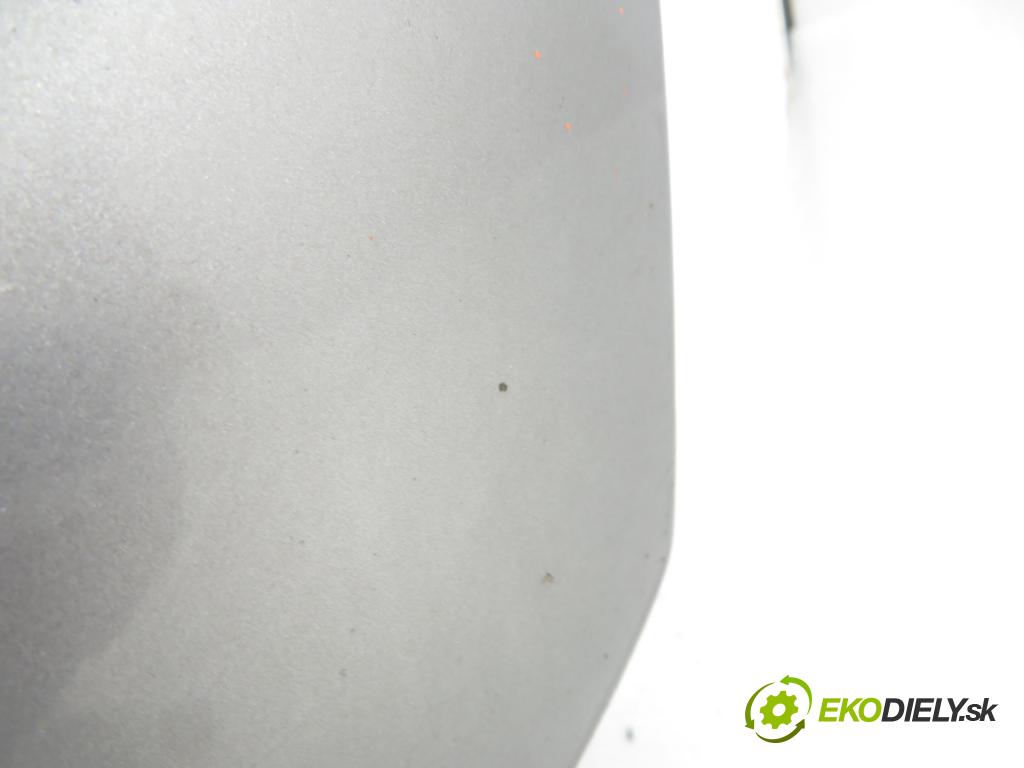 SEAT LEON (1M1) HB 2003 81,00 1.9 TDI 110 - ASV 1896,00 kapota  (Kapoty)