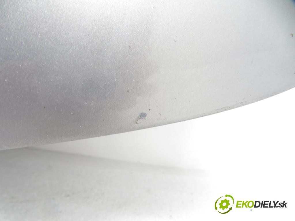 SEAT LEON (1M1) HB 2003 81,00 1.9 TDI 110 - ASV 1896,00 kapota  (Kapoty)