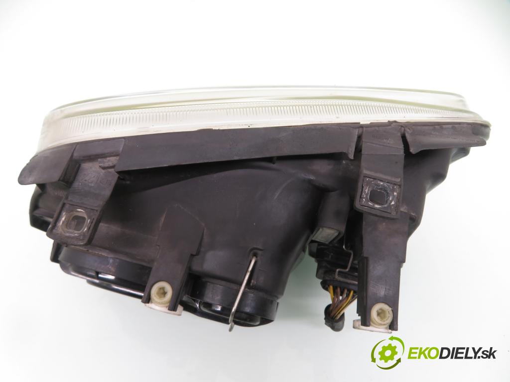 VW GOLF IV (1J1) HB 1998 55,00 1.4 16V 75 - AKQ 1390,00 Svetlo LP