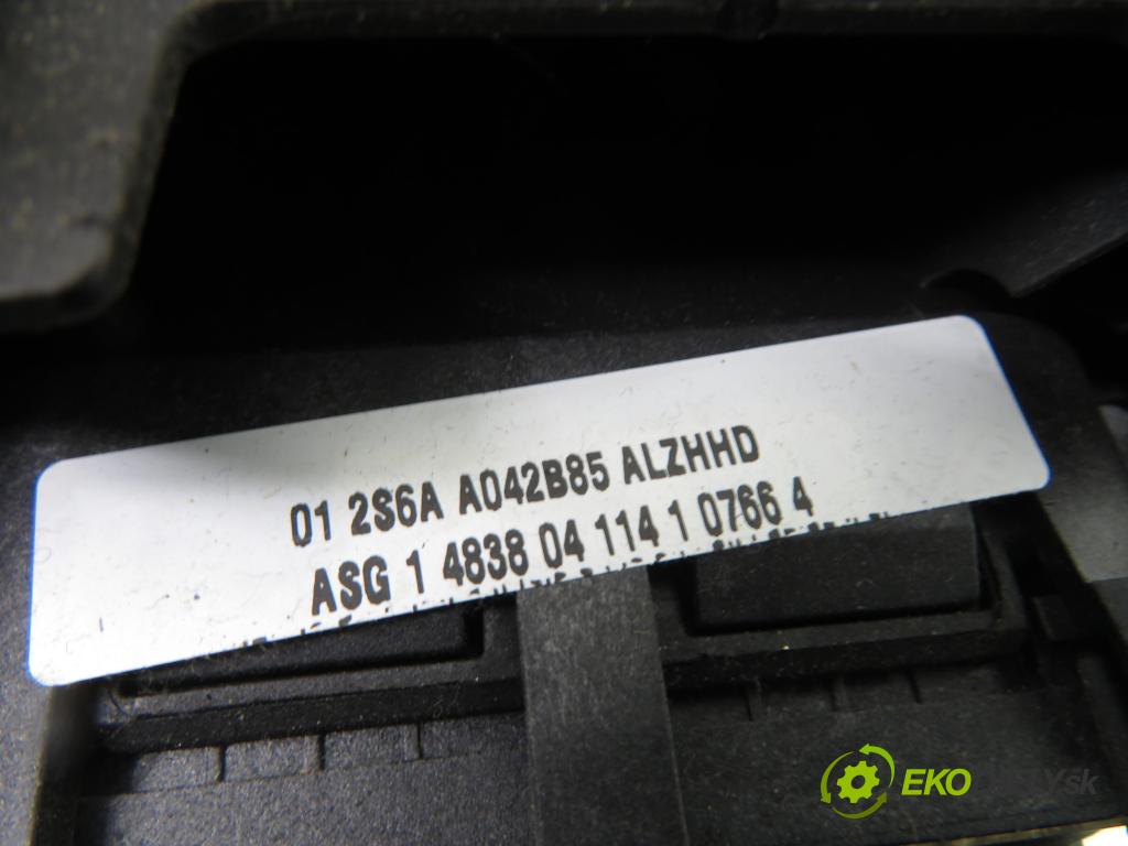 FORD FIESTA V (JH_, JD_) HB 2004 59,00 1.4 16V - FXJB 1388,00 Volant 2S6A3600D ; 2S6AA042B85 (Volanty)