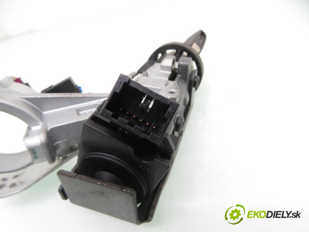 OPEL INSIGNIA A Sports Tourer (G09) KOMBI 2009 96,00 2.0 CDTI 131 - A 20 DT 1956,00 spinačka 13243373 ; 25799293 (Spínacie skrinky a kľúče)