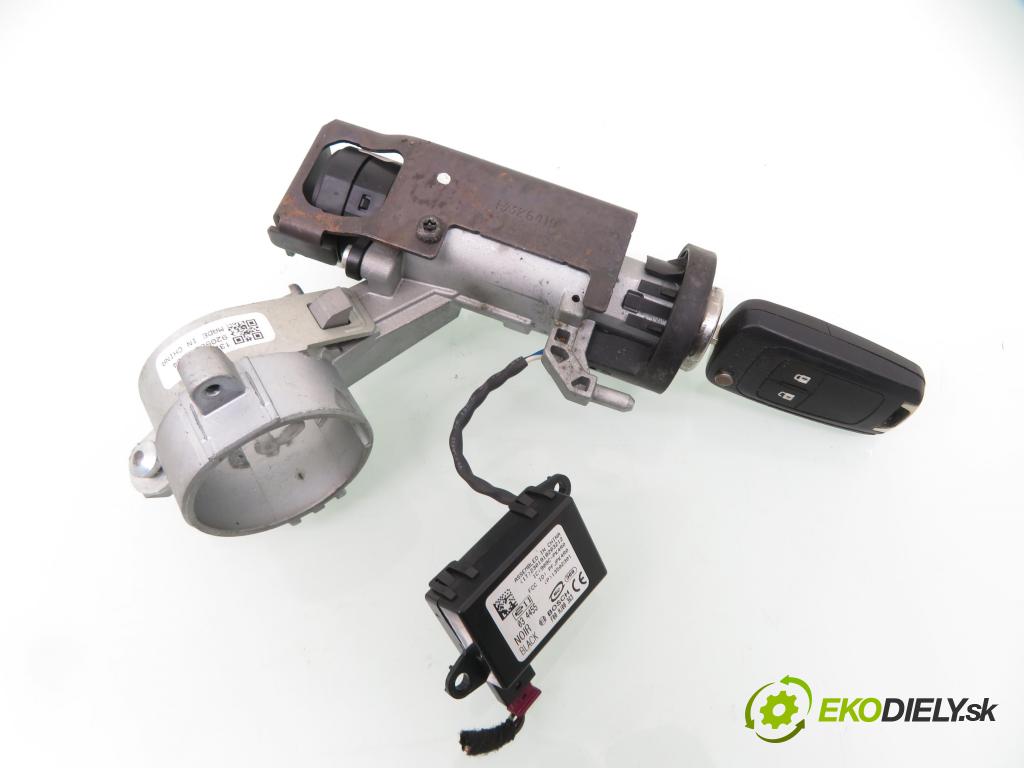 OPEL INSIGNIA A Sports Tourer (G09) KOMBI 2009 96,00 2.0 CDTI 131 - A 20 DT 1956,00 spinačka 13243373 ; 25799293 (Spínacie skrinky a kľúče)