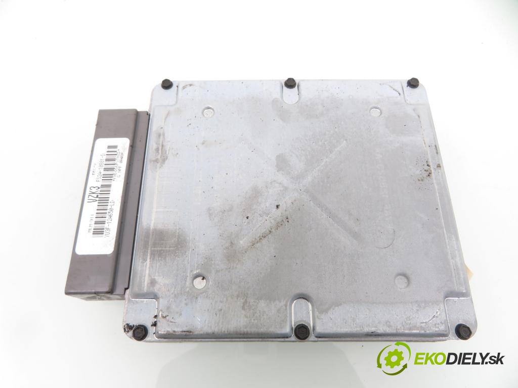 MAZDA 626 IV (GE) LIFTBACK 1995 85,00 2.0 i - FS 1991,00 řídící jednotka motora FS2A18881D ; YU3F12A650LD