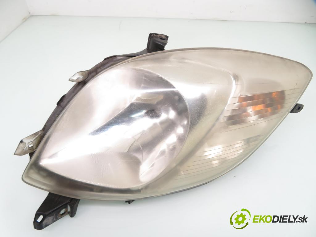 TOYOTA YARIS (_P9_) HB 2006 51,00 1.0 VVT-i (KSP90_) - 1KR-FE 998,00 Svetlo PP 811100D120 ; 89900736