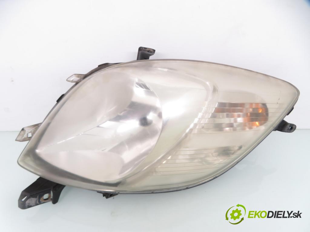 TOYOTA YARIS (_P9_) HB 2006 51,00 1.0 VVT-i (KSP90_) - 1KR-FE 998,00 Svetlo PP 811100D120 ; 89900736
