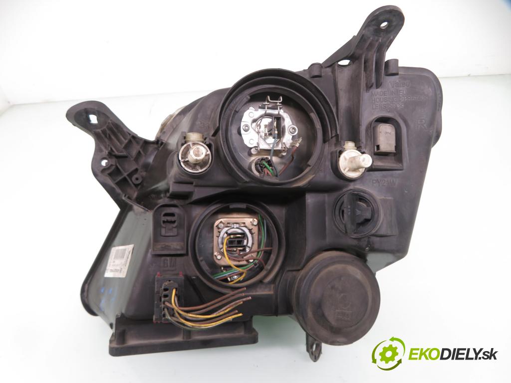 OPEL MERIVA A nadwozie wielkoprzestrzenne (MPV) (X03) HB 2006 74,00 1.7 CDTI 101 - Z 17 DT 1686,00 Svetlo PP 93321053 ; 89308560