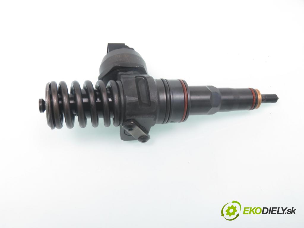 VW PASSAT B5.5 Variant (3B6) KOMBI 2001 96,00 1.9 TDI PD 130 - AVF 1896,00 Vstrekovač 038130073AJ ; 0414720037 (Vstrekovače)