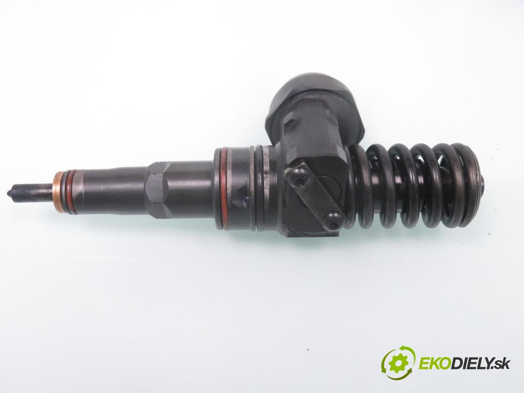 VW PASSAT B5.5 Variant (3B6) KOMBI 2001 96,00 1.9 TDI PD 130 - AVF 1896,00 Vstrekovač 038130073AJ ; 0414720037 (Vstrekovače)
